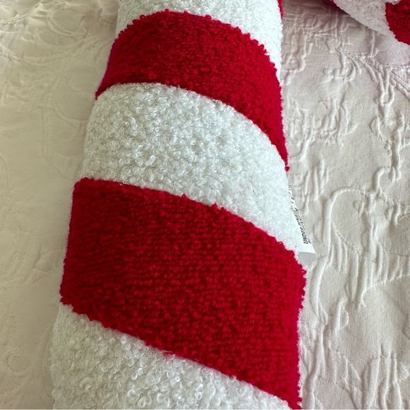 Candy cane pillow - Picture 3 of 6